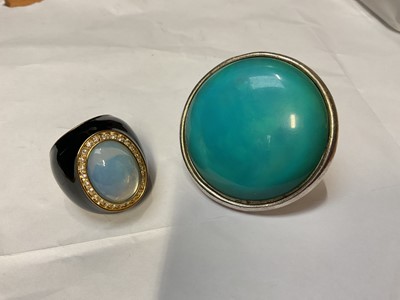Lot 40 - Group of costume jewellery including abstract/modernist style cocktail rings, large cuff bangle, various beads etc