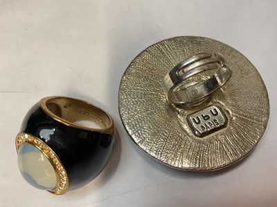 Lot 40 - Group of costume jewellery including abstract/modernist style cocktail rings, large cuff bangle, various beads etc
