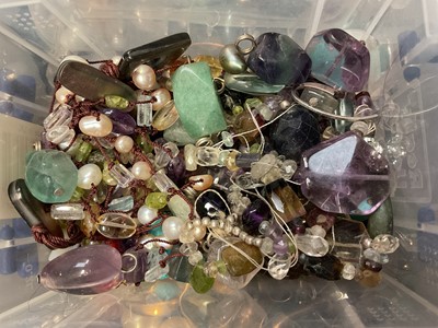 Lot 40 - Group of costume jewellery including abstract/modernist style cocktail rings, large cuff bangle, various beads etc