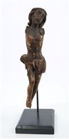 Lot 923 - 16th / 17th century Continental carved...