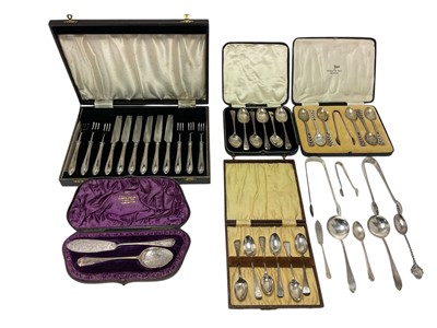 Lot 316 - Group of silver teaspoons and boxed cutlery