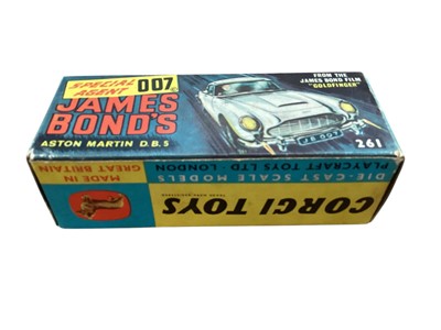 Lot 1852 - Corgi 1967 diecast 007 James Bond Gold Aston Martin DB5, boxed No.261