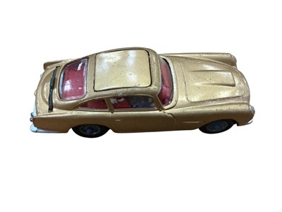Lot 1852 - Corgi 1967 diecast 007 James Bond Gold Aston Martin DB5, boxed No.261