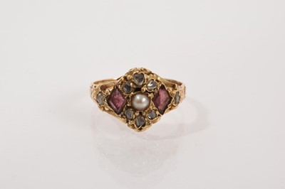 Lot 563 - Antique 15ct gold diamond, seed pearl and garnet cluster ring