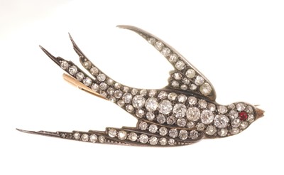 Lot 583 - Victorian diamond swallow brooch