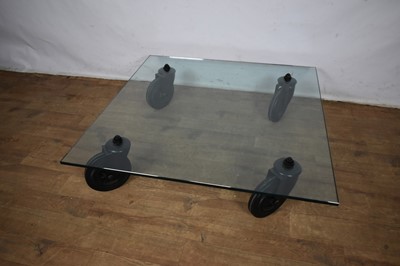 Lot 1681 - Contemporary design coffee table by Gae Aulenti for Fontana Arte