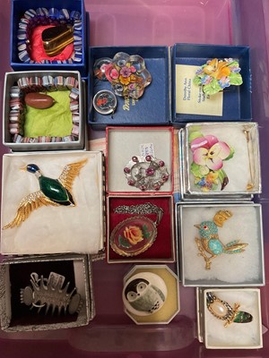Lot 3 - Collection of vintage brooches including micro mosaic, paste set, Christian Lacroix 'Nöel 1998' gilt metal brooch etc
