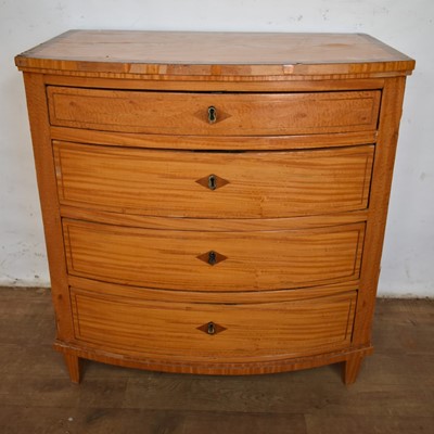 Lot 1531 - 19th century Biedermeier satinwood commode