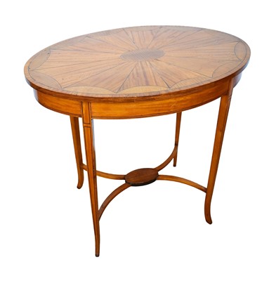 Lot 1532 - Sheraton style satinwood side table