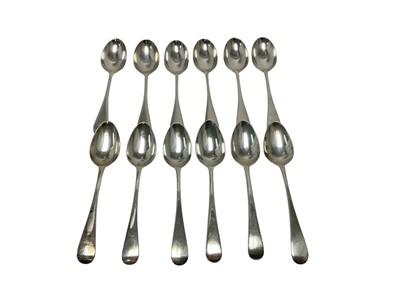 Lot 372 - Matched set of twelve silver Old English pattern teaspoons