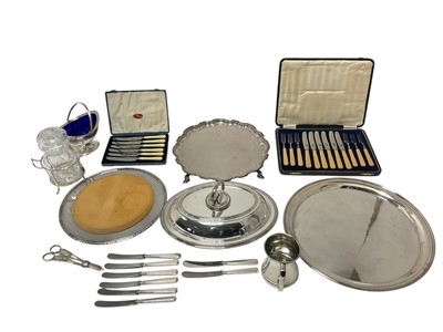 Lot 363 - Plate including lidded tureen and ladle, oval lidded vegetable dish, b...