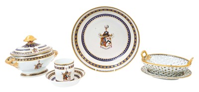 Lot 255 - A part service of Chinese armorial porcelain