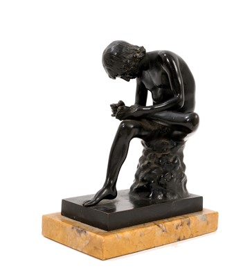 Lot 890 - 19th century continental Grand Tour bronze sculpture of Spinario