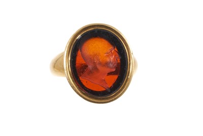 Lot 515 - 18th /early 19th century itaglio engraved signet ring