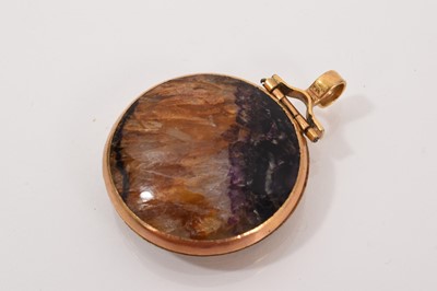 Lot 542 - Derbyshire Blue John pendant