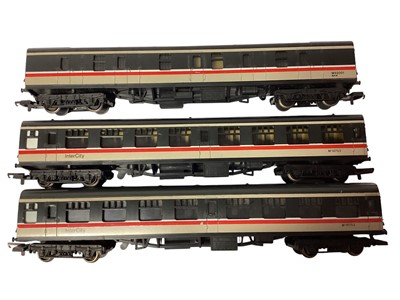 Lot 1825 - Lima OO Gauge Intercity Class 47 Diesel 47487 with restaurant car & 5 coaches (7)