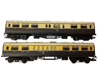 Lot 1828 - Railway OO Gauge Hornby Duplo tin plate Royal Mail Parcel Van, Restaurant Car & LMS Coach, plus a selection of other regioal coaches including Eastern, Midland & GWR Restuarant Cars (mos...
