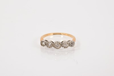 Lot 656 - Antique diamond five stone ring