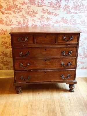 Lot 1501 - Unusual George III mahogany dressing chest, on replacement bun feet