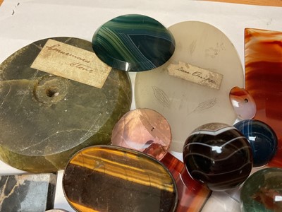 Lot 65 - Collection of mineral specimen panels including agate, malachite, tigers eye brooch, banded agate polished bead etc