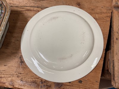 Lot 5084 - Wedgwood Queensware plate, with lion crest, circa 1790