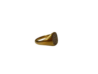 Lot 25 - 1970s 18ct gold diamond cluster signet ring
