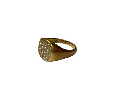Lot 25 - 1970s 18ct gold diamond cluster signet ring