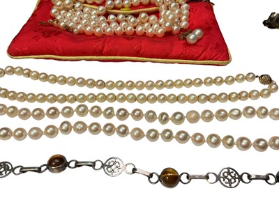 Lot 85 - Group of silver and tiger's eye jewellery, other silver/white metal jewellery, three cultured pearl necklaces and two pairs of pearl earrings