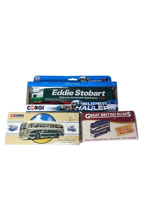 Lot 1841 - Mixed lot diecast Coaches and other vehicles, boxed (17)