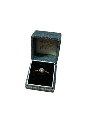 Lot 18 - Diamond single stone ring