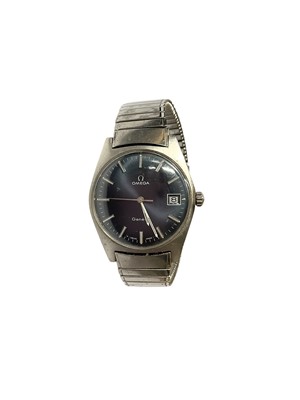 Lot 20 - Omega stainless steel wristwatch with navy blue dial, date aperture and baton markers on expandable Fixo-Flex bracelet