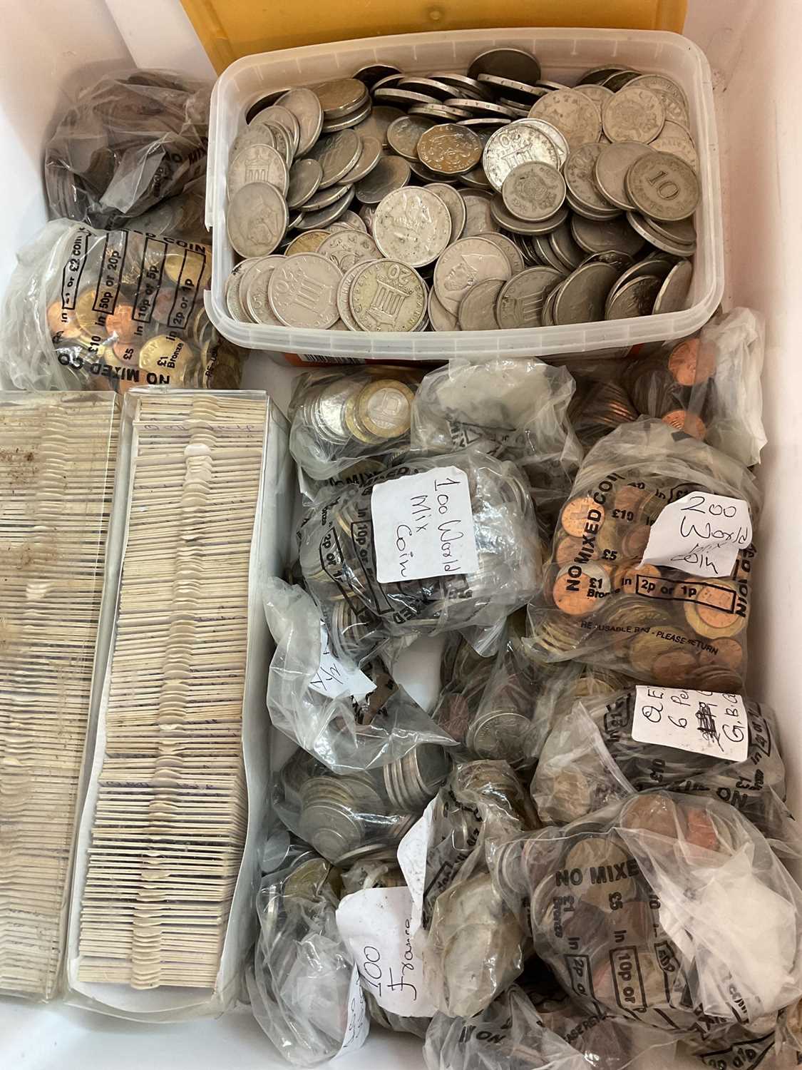 Lot 428 - World - Mixed coinage 'Kiloware' Est. wt. 14 kgs (Qty)