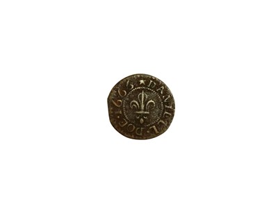 Lot 430 - G.B. - Essex Danbury 17th century Farthing token Daniell Doe, Rev: Fleur-De-Lis GF-AVF (N.B. Ex A.H. Baldwin & Sons Ltd - Ext. Rare) (1 coin)
