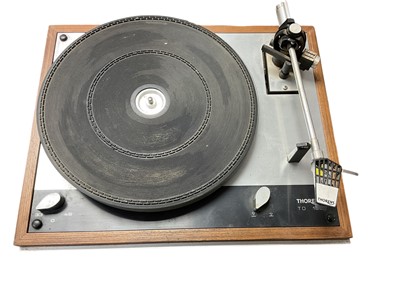 Lot 2202 - Thorens TD 160 record player