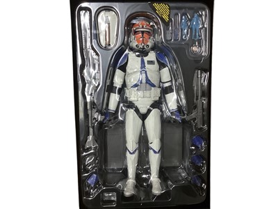 Lot 211 - Star Wars Hot Toys 1/6th Scale action figure 'Clone Wars' Captain Vaughn, boxed, TMS065 and Coruscant Guard, boxed TMS025
