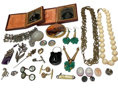 Lot 132 - Group of antique and vintage jewellery to include a Victorian blackamoor stick pin, Egyptian revival Moses basket pendant, two daguerreotypes etc