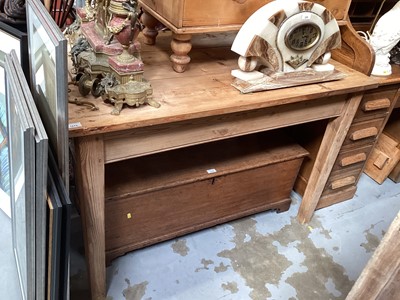 Lot 1213 - Antique pine kitchen table with end drawer
