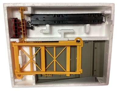 Lot 1858 - Lima HO Gauge Car Terminal Set including Shunter & Rolling Stock, Container Terminal Set & Layout Set, all boxed (3)