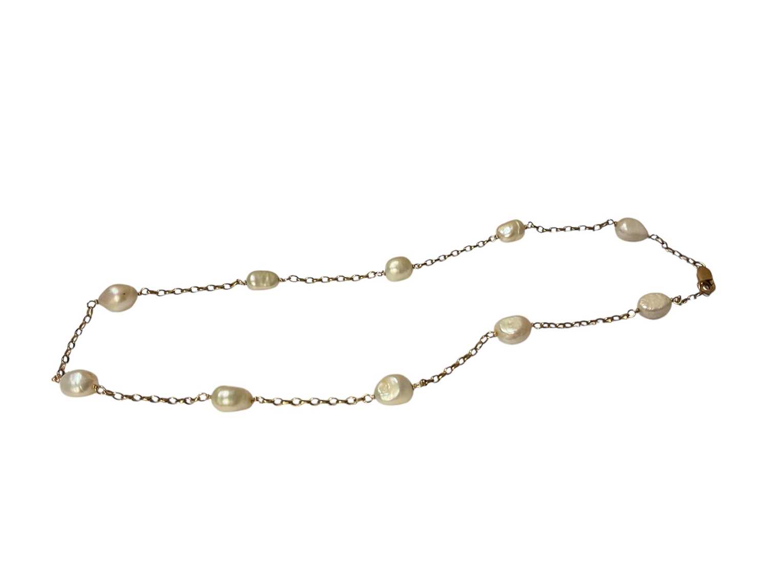 Lot 49 - 9ct gold chain necklace interspaced with cultured pearls