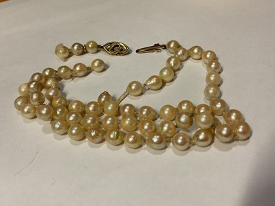 Lot 51 - Group of cultured pearl necklaces, various colours, one broken necklace with 9ct gold clasp, cultured pearl earrings etc