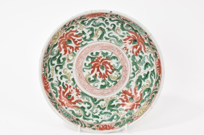 Lot 160 - Late 17th century Kangxi Chinese famille verte plate, marked to base, 21cm in diameter