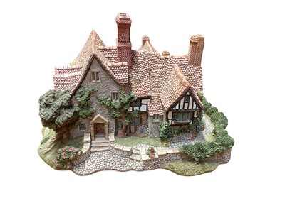 Lot 1198 - Nine Lilliput Lane models including Anne of Cleves, The Priest's House, Periwinkle Cottage, Snowdon Lodge etc