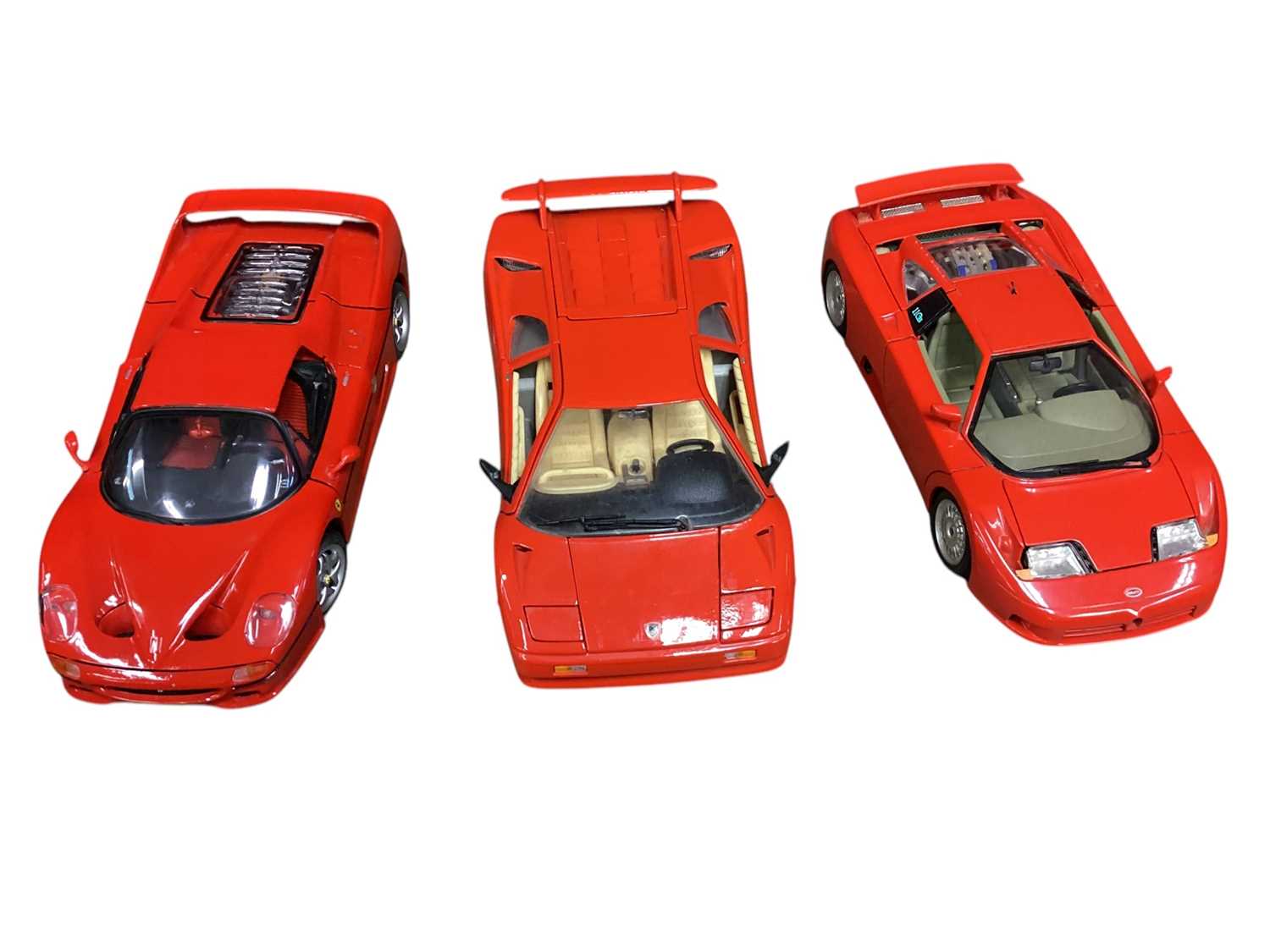 Lot 1887 - Burago & other makers 1:18 Scale diecast unboxed super cars, sports cars, vintage cars and others (5 boxes)