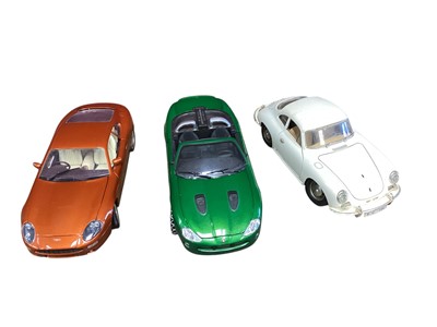 Lot 1887 - Burago & other makers 1:18 Scale diecast unboxed super cars, sports cars, vintage cars and others (5 boxes)
