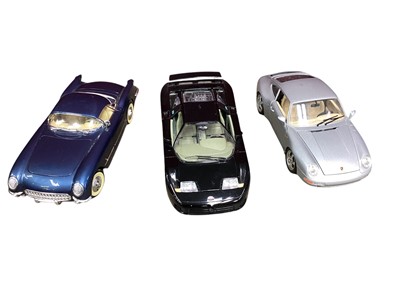 Lot 1887 - Burago & other makers 1:18 Scale diecast unboxed super cars, sports cars, vintage cars and others (5 boxes)