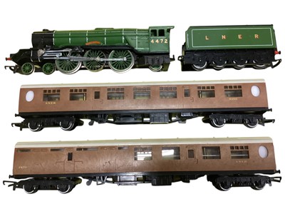 Lot 1884 - Hornby OO Gauge Flying Scotsman Set (Accessories Missing), boxed RS608, Midland Belle Tank Engine & Rolling Stock (Parts Missing) & Dublo 4-6-2 BR Green Early Emblem 3 rail Pacific A4 loc...