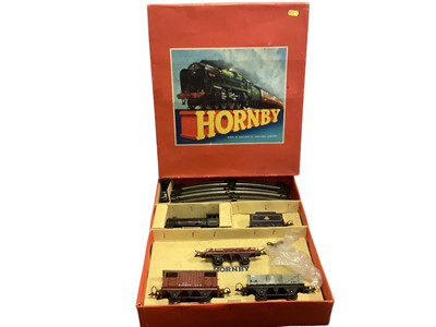 Lot 1872 - Hornby O Gauge Clockwork Goods Train Set, boxed No.50