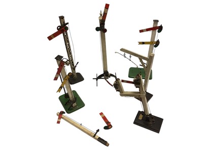 Lot 1873 - Hornby O Gauge tinplate Platform, Signal Box, Signals, Buffers, Track, Turntable & Water Tower (qty)