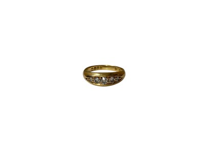 Lot 112 - Antique 18ct gold diamond five stone ring