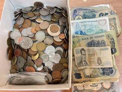 Lot 491 - World - Mixed 'Kiloware' coins & banknotes to include a small quantity of silver (Qty)